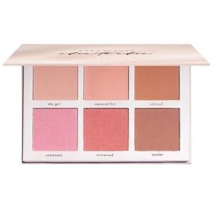 NWT UNOPENED Kara Beauty Chic to Chic Blush Palette